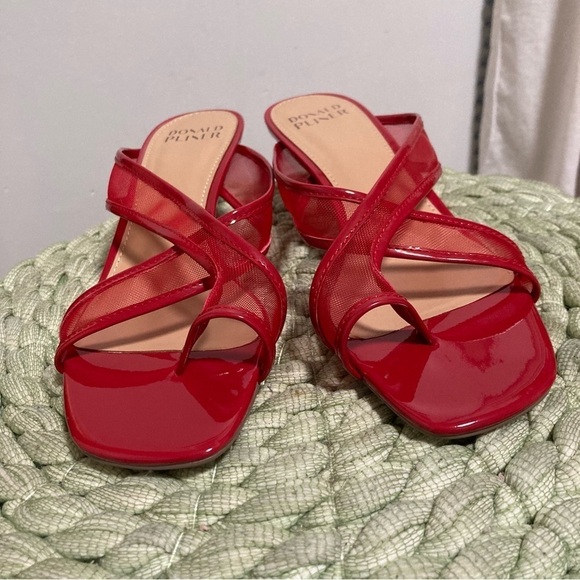 NWOB Donald J. Pliner Cassia Red Patent Mesh Sexy Strappy Toe Loop Sandals - Picture 4 of 10